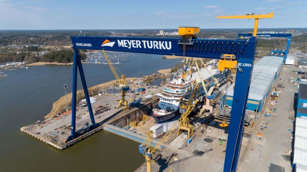 Nowa suwnica goliat / Portal Stoczniowy