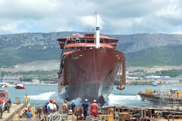 Brodosplit zwodowała kadłub wycieczkowca polarnego / Portal Stoczniowy