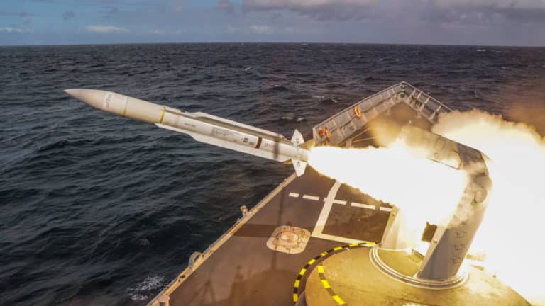 Fregata rakietowa SM-1 / Portal Stoczniowy