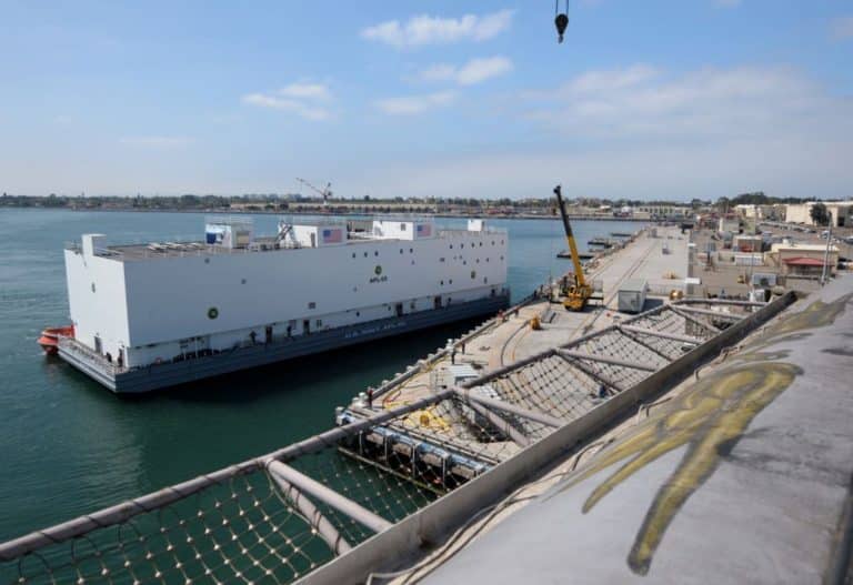 US Navy / Portal Stoczniowy