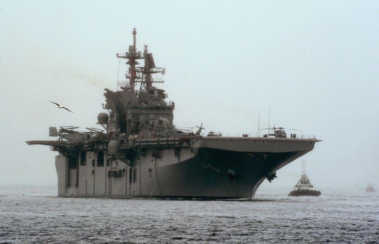 USS Bougainville / Portal Stoczniowy