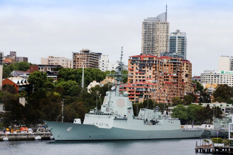 HMAS Brisbane / Portal Stoczniowy