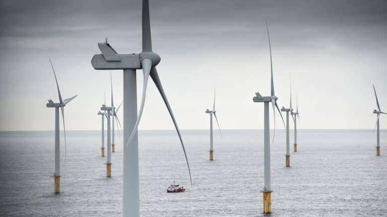 MHI Vestas Praca 02 / Portal Stoczniowy