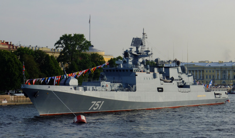 Rosja: fregata przenoszące pociski manewrujące Kalibr wpłynęła do Sewastopola