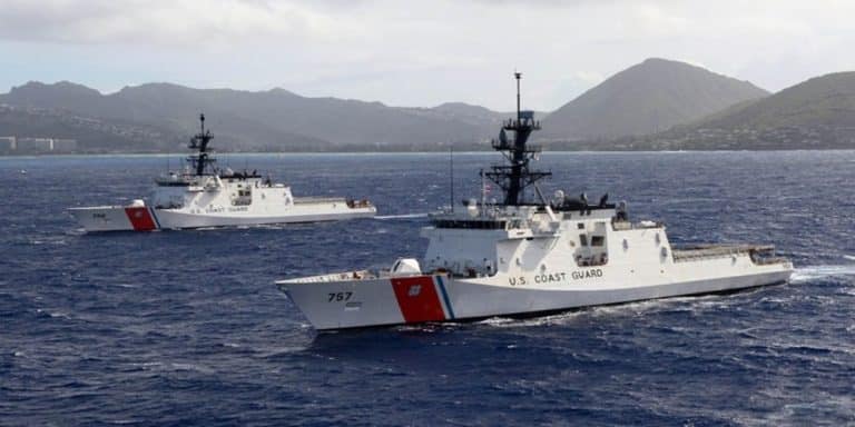 US Coast Guard wcielił do służby dwa kolejne National Security Cutter / Portal Stoczniowy