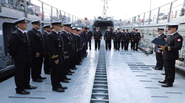 30 lat ORP Kraków pod biało-czerwoną banderą / Portal Stoczniowy