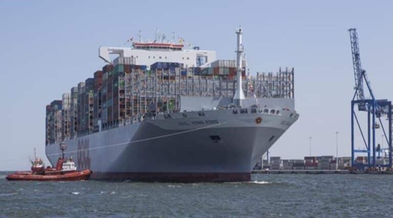 Polska bandera – chcesz zajść daleko, mierz wysoko / Portal Stoczniowy