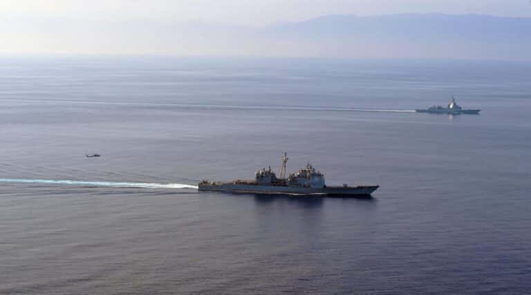 USS Philippine Sea przeprowadził ćwiczenia z hiszpańską marynarką wojenną / Portal Stoczniowy