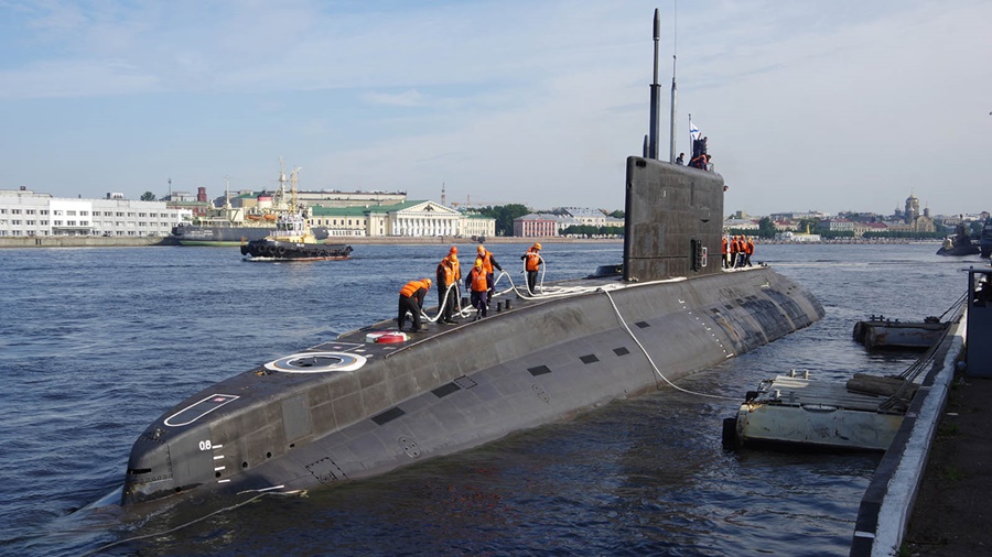 Rosja wcieliła do linii kolejny okręt podwodny typu 636.3