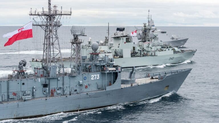 Zagrożenia dla polskiej infrastruktury morskiej: Jak chronić kluczowe interesy gospodarcze? / Portal Stoczniowy