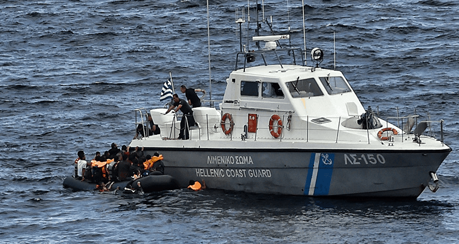27 migrantów odnaleziono na wyspie Lesbos, 1 uciekinier nie żyje