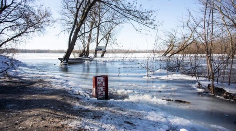 Wisła w Wyszogrodzie poniżej stanu alarmowego / Portal Stoczniowy