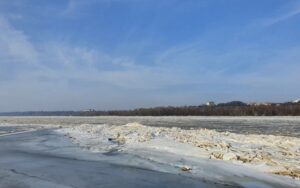 Przekroczenie stanu alarmowego na dwóch stacjach w dorzeczu Wisły i jednej w dorzeczu Odry / Portal Stoczniowy
