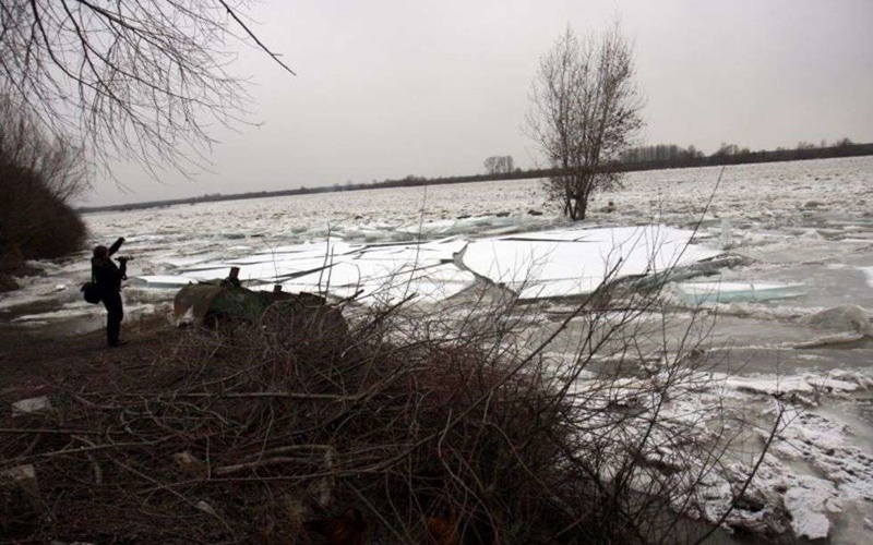 Wody Polskie: w Kępie Polskiej stacjonują saperzy – w razie zagrożenia możliwe wysadzenie zatorów na rzece