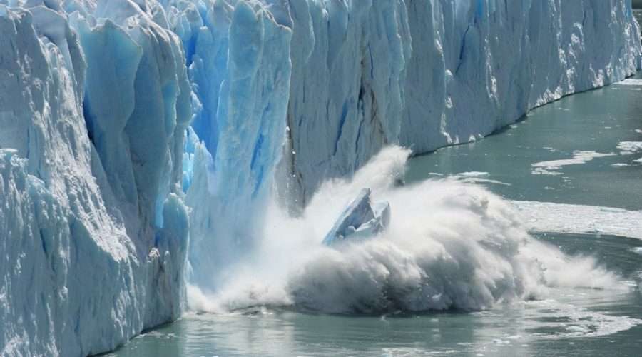 Antarktyda: Od lodowca oderwała się góra lodowa wielkości Londynu / Portal Stoczniowy