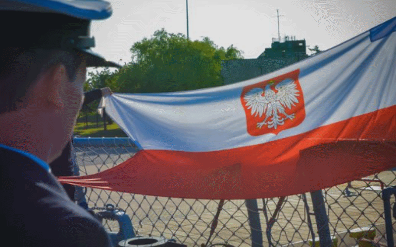 Życzenia dowódcy Garnizonu Gdynia z okazji święta Wojska Polskiego