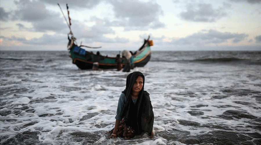 Raport ONZ: 2020 rok tragiczny dla Rohingjów uciekających z kraju drogą morską