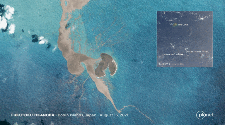 Japonia: po erupcji podwodnego wulkanu pojawiła się nowa wyspa / Portal Stoczniowy