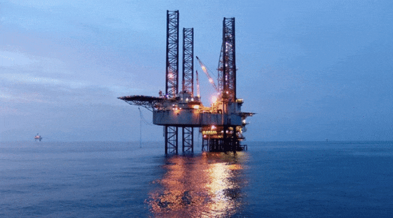 Na giełdach paliw trwa mocna wyprzedaż ropy / Portal Stoczniowy