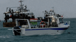 Dwa brytyjskie statki rybackie zatrzymane za limity w połowach / Portal Stoczniowy