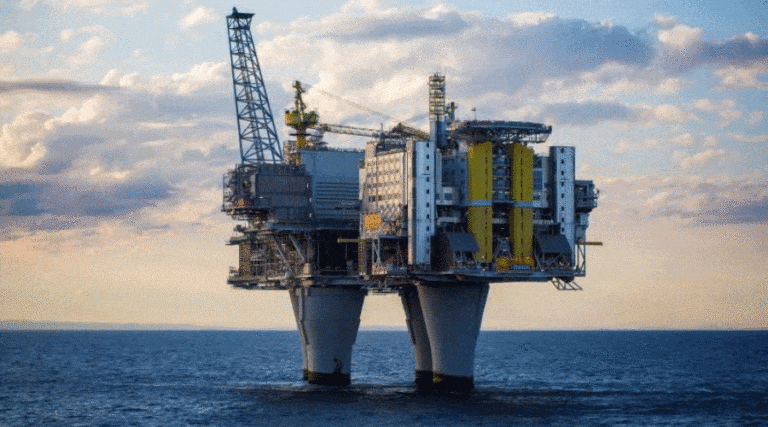 Ropa na globalnych rynkach paliw rozpoczyna tydzień skokiem cen / Portal Stoczniowy