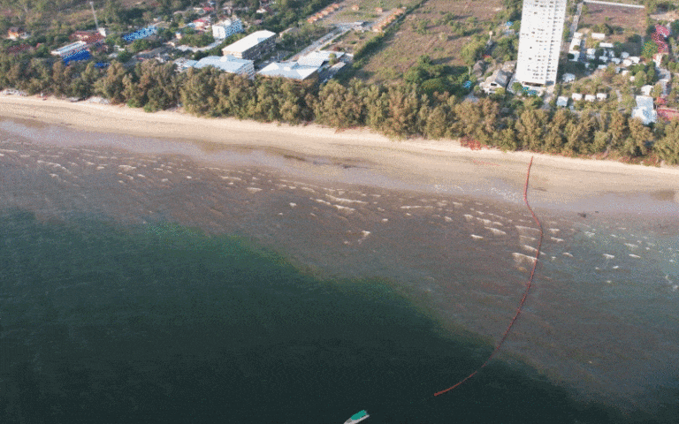 Stan wyjątkowy nad Zatoką Tajlandzką po wycieku ropy / Portal Stoczniowy