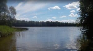 Remont kanału łączącego jezioro Dauby z Jeziorakiem / Portal Stoczniowy