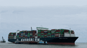 Pierwsza próba ściągnięcia z mielizny statku Ever Forward / Portal Stoczniowy