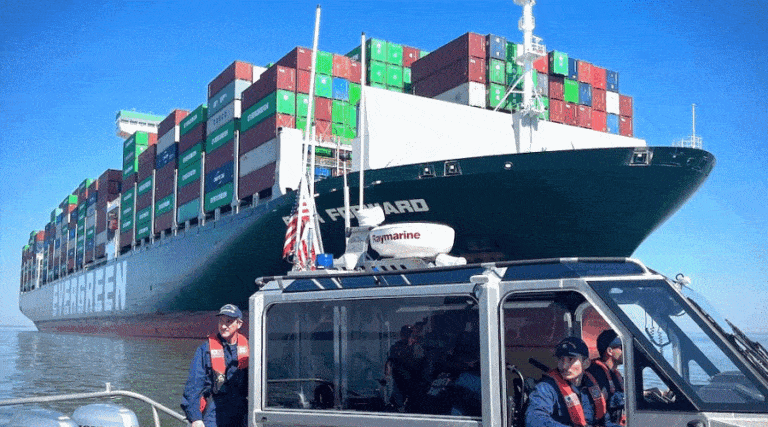 Kontenerowiec Ever Forward utknął na wschodnim wybrzeżu USA / Portal Stoczniowy