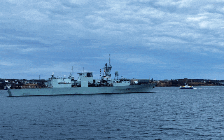 Kanadyjska fregata HMCS Halifax płynie na Bałtyk / Portal Stoczniowy