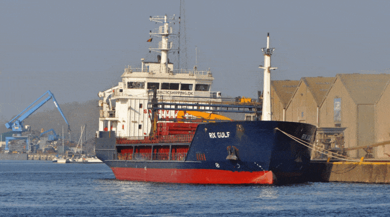 Statek Rix Gulf pływający pod portugalską banderą uderzył w jednostkę Urzędu Morskiego Zodiak II / Portal Stoczniowy