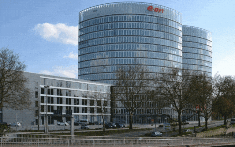 Szef E.ON: Potrzeba trzech lat, aby uniezależnić się od rosyjskiego gazu / Portal Stoczniowy