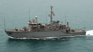 Turecka marynarka wojenna neutralizuje dryfującą minę morską na Morzu Czarnym / Portal Stoczniowy