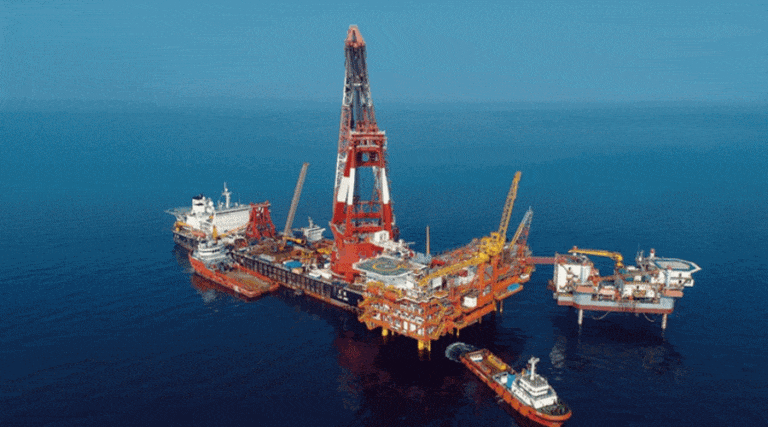 Chińska firma naftowa CNOOC wycofa się z Kanady w obawie przed sankcjami / Portal Stoczniowy