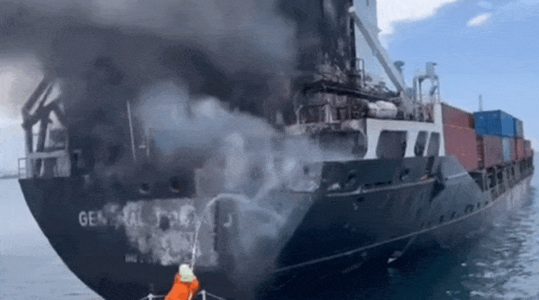 Dwie ofiary śmiertelne pożaru na pokładach dwóch statków / Portal Stoczniowy