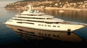 Sprzedaż luksusowego jachtu Amadea / Portal Stoczniowy