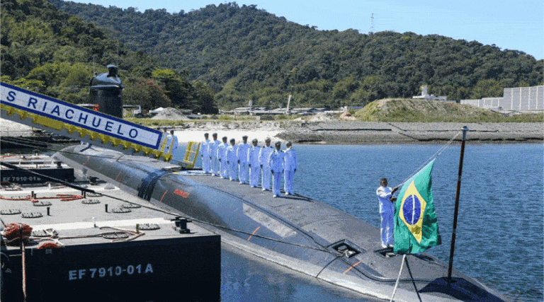 Marynarka Wojenna Brazylii z okrętem podwodnym Riachuelo / Portal Stoczniowy