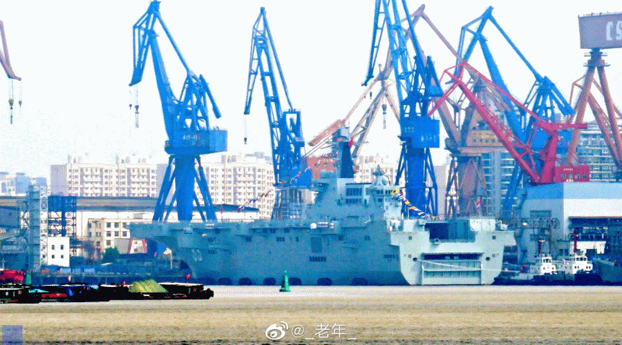 Okręty desantowe: Chińsko-chiński wyścig zbrojeń / Portal Stoczniowy 