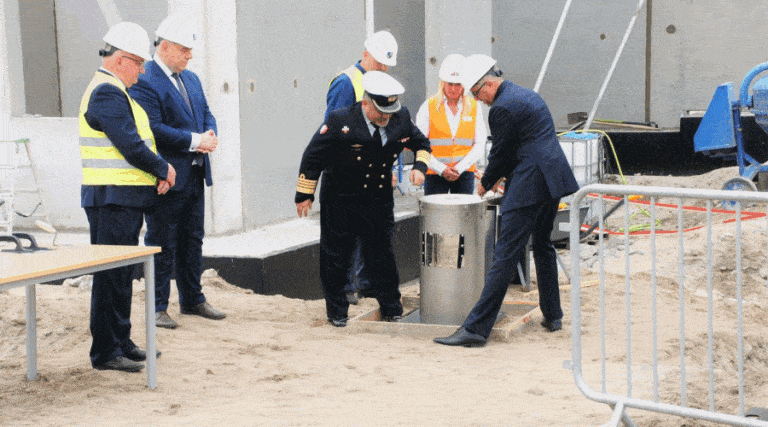 Program MIECZNIK: wmurowanie kamienia węgielnego / Portal Stoczniowy