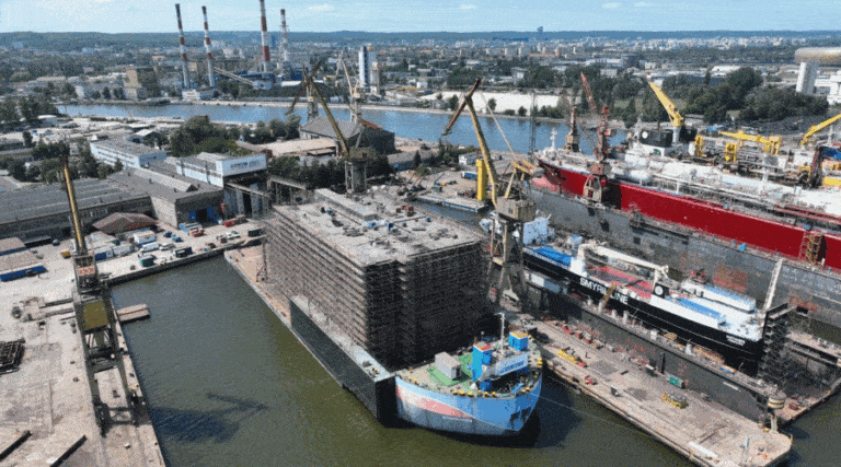 przemysł stoczniowy prom