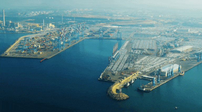 Bliski Wschód Port Ashdod w Izraelu / Portal Stoczniowy