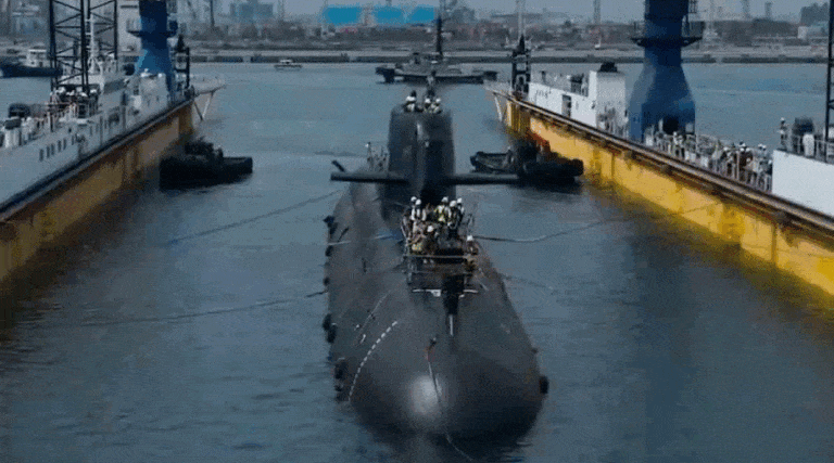 Hai Kun (SS-711) / Portal Stoczniowy