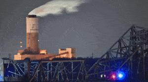 Zawalenie się mostu blokuje dostęp do portu w Baltimore: Branża żeglugowa w poszukiwaniu rozwiązań / Portal Stoczniowy