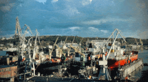 Za kulisami przemysłu okrętowego: Proces tworzenia morskich kolosów / Portal Stoczniowy