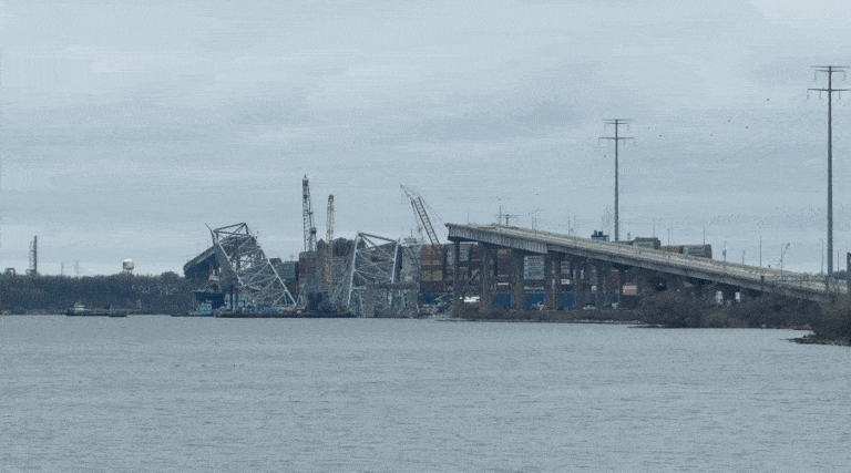 Baltimore: Próby uwolnienia kontenerowca Dali / Portal Stoczniowy