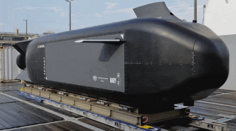 Austalia z prototypowym bezzałogowcem Ghost Shark / Portal Stoczniowy