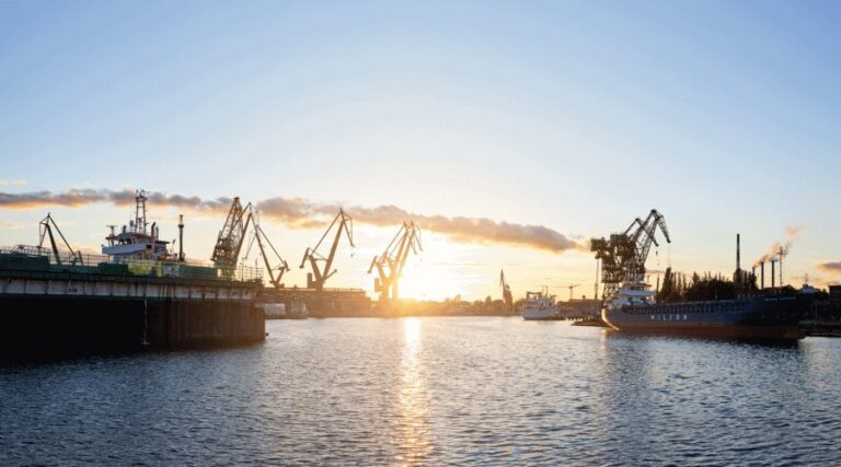 Gwarancje „na pierwsze żądanie” w umowach o budowę statków / Portal Stoczniowy