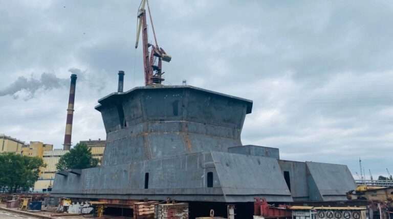 Przemysł okrętowy. Sekcje i bloki konstrukcyjne podczas budowy / Portal Stoczniowy