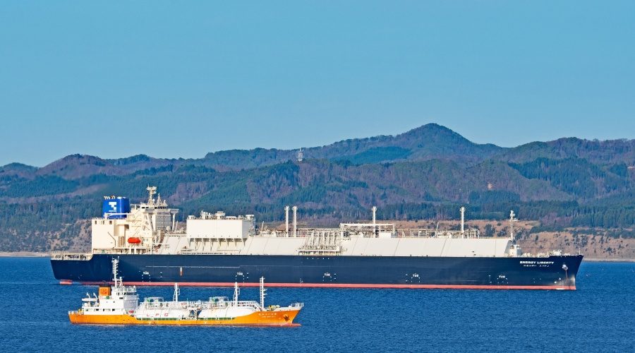 Globalny handel LNG: Wpływ zbiornikowców na gospodarki i energetykę / Portal Stoczniowy