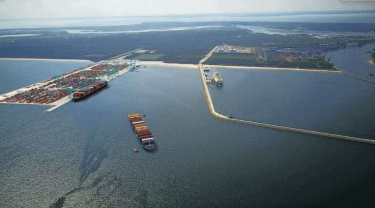 Konflikt wokół budowy terminalu kontenerowego w Świnoujściu / Portal Stoczniowy